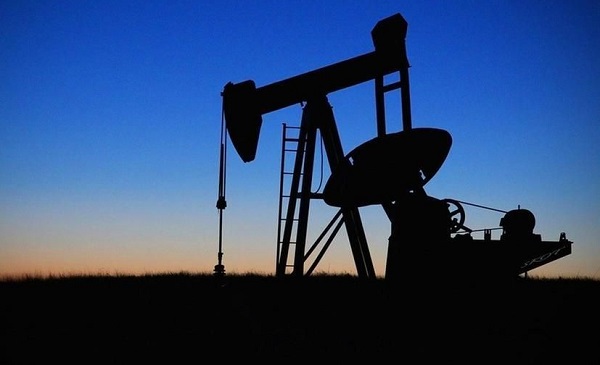 Carburanti e Stretto di Hormuz, cosa aspettarci?